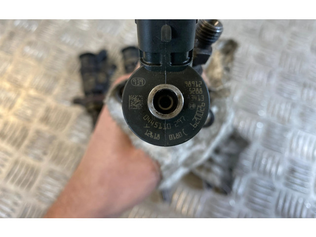 Vstřikovač 0445110297 Peugeot 5008 DV6TED4