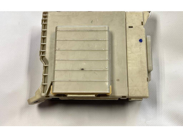 Блок предохранителей 8267253040 Lexus IS 200-300