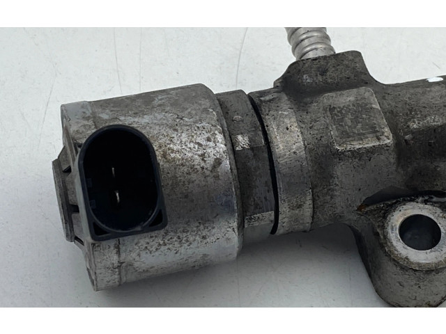 Vstřikovací lišta 04L906054, 04L130764C Volkswagen Passat Alltrack DFCA