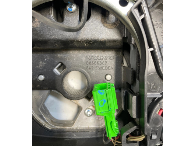 Руль Volvo S60 2001 - 2004 года 08666887