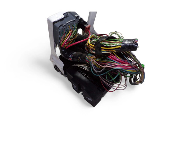 Блок предохранителей P8691998   Volvo S80    