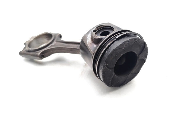 Поршень с шатуном D5244T4 Volvo XC90