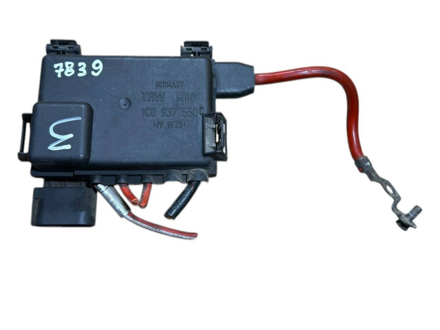 Блок предохранителей 1C0937550C   Volkswagen Transporter - Caravelle T4    