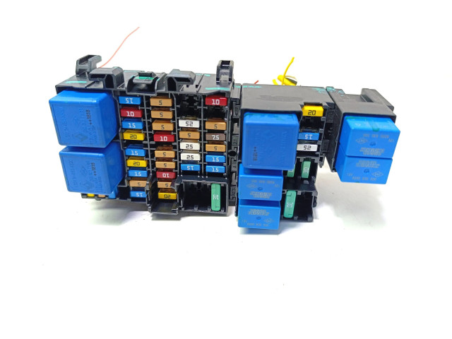 Pojistková skříňka Renault Captur 2018