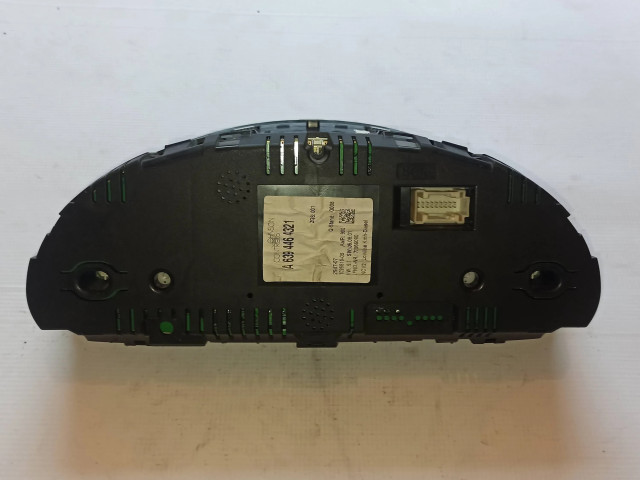 Přístrojová deska Mercedes-Benz Vito Viano W639 2008 A6394464321, 102681005