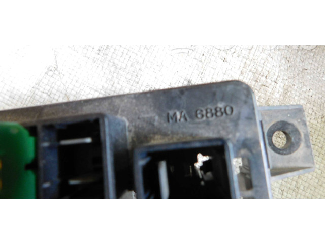 Pojistková skříňka MA6880 Mitsubishi Pajero 1995