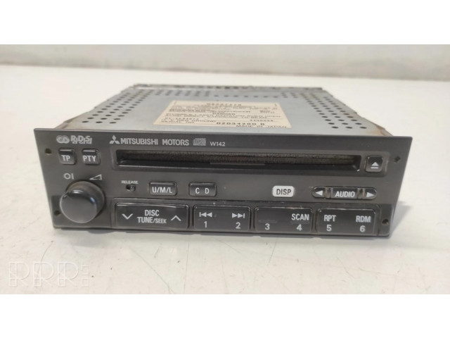 Радио/ проигрыватель CD/DVD / навигация