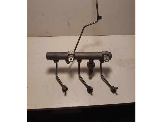 Топливная рампа 059130089M   Audi A6 S6 C6 4F  