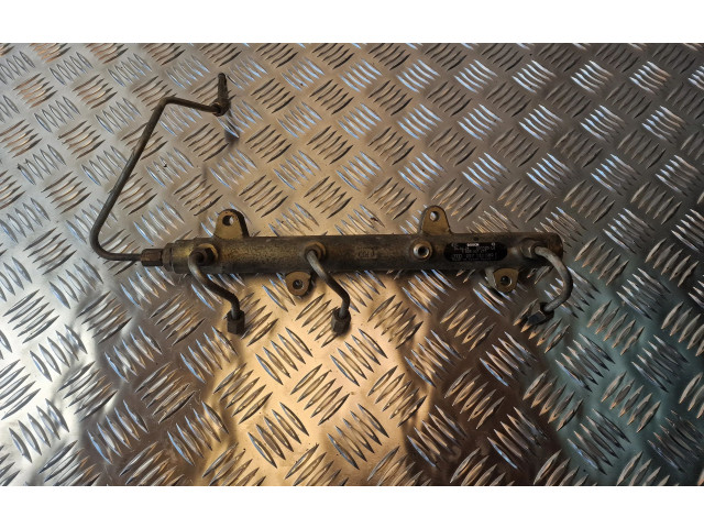 Vstřikovací lišta 057130089C Audi A8 S8 D3 4E