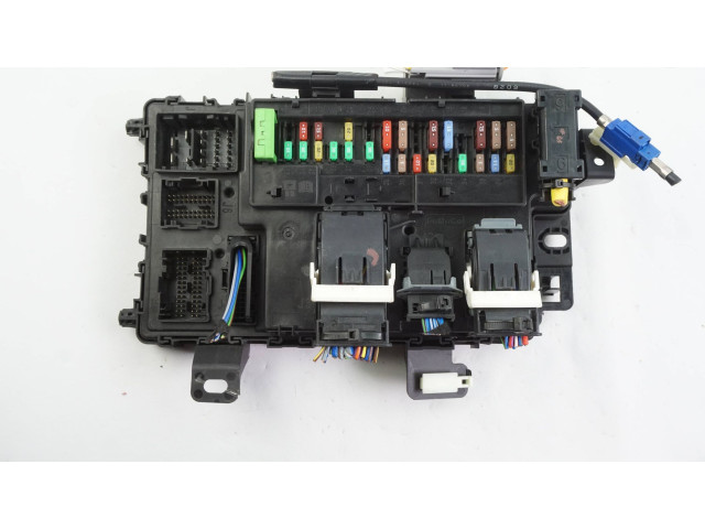 Блок предохранителей KK3T15604FAE Ford Transit Custom