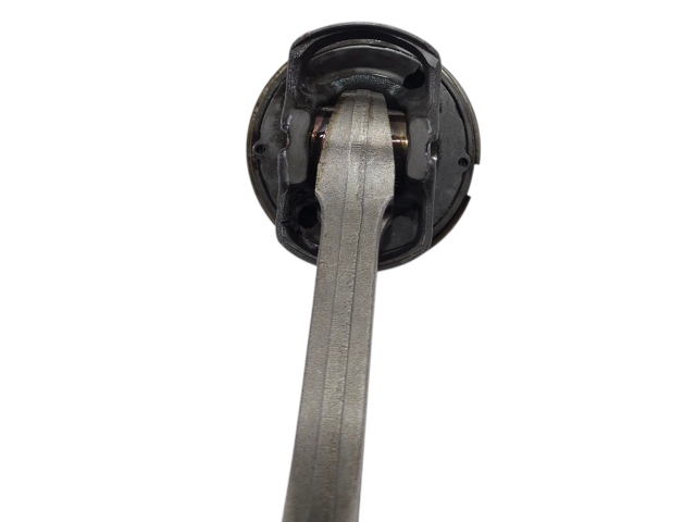 Поршень 46354757, 46346020 Jeep Renegade