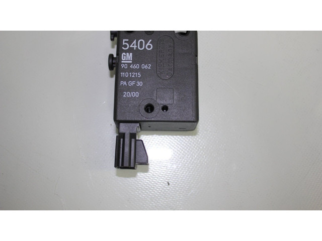 Zámek zadních dveří P1207069 Opel Vectra B 2000