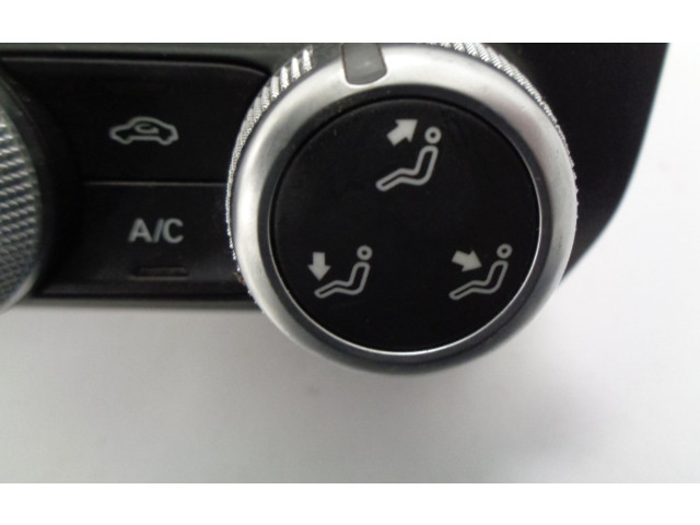 Блок управления климат-контролем 8X0820043C Audi A1