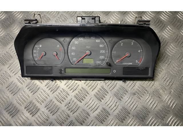 Панель приборов 9472523, 69294240T   Volvo V70       