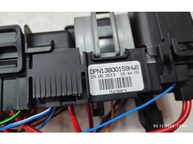 Блок предохранителей 13800159   Volvo V70    