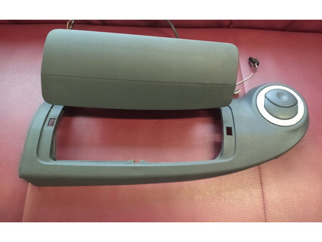 Подушка безопасности пассажира Dacia Sandero