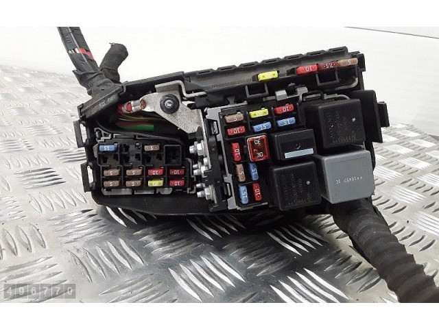 Блок предохранителей 6G9T14A067CA Volvo S80