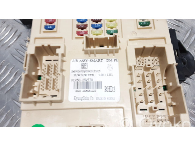 Блок предохранителей 919502W570 Hyundai Santa Fe