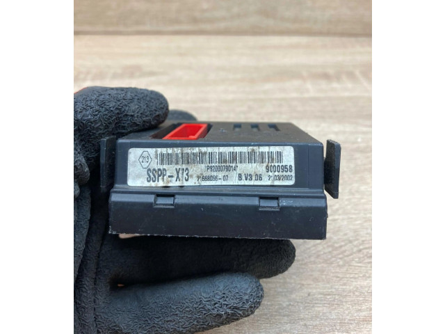 Блок комфорта 8200079014, F011017040   Renault Vel Satis   