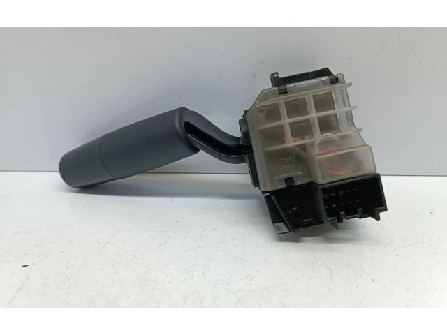 Ручка стеклоочистителей 17D682 Mazda 3 I