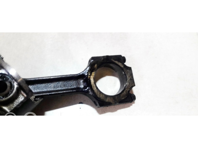  Поршень с шатуном    Alfa Romeo 156 для дизельного двигателя 2.4