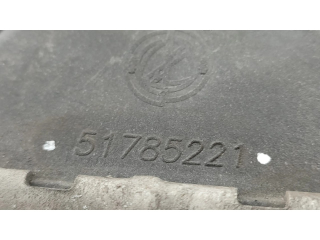 Интеркулер 51785221 Fiat Linea 1.2