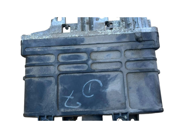 Řídící jednotka 8A0907311M, 26SA3009 Volkswagen Vento 1995