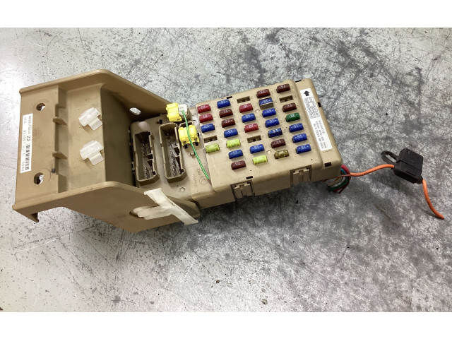 Блок предохранителей 82201FG010, 811507 Subaru Forester SH