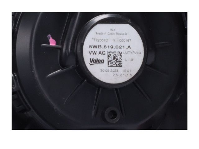 Вентилятор печки 3Q1819021C Audi Q3 F3