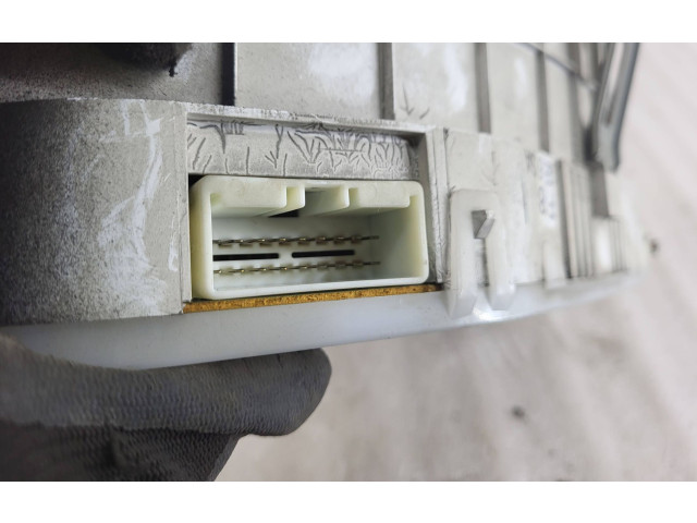 Панель приборов GE6SA Mazda 626