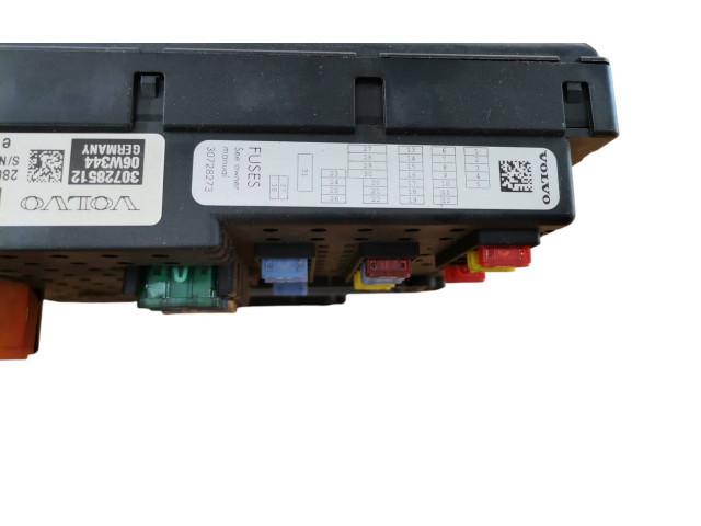 Блок предохранителей 30728512, 28017881 Volvo XC90