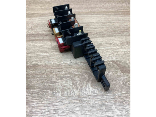 Блок предохранителей  8L0941822A, 896083000   Audi A3 S3 8L    