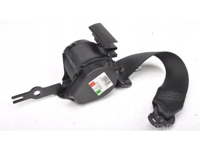 Задний ремень безопасности