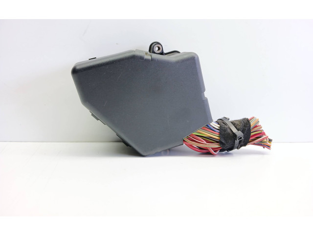 Блок предохранителей    Audi A6 S6 C5 4B    