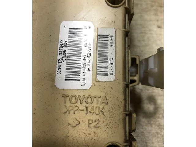 Блок предохранителей  010301Z668NN, 99906N83   Toyota Corolla Verso E121    