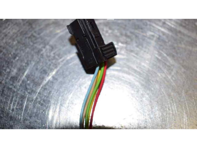 Зеркало электрическое     Сзади   Citroen C1  2006-2013 года   