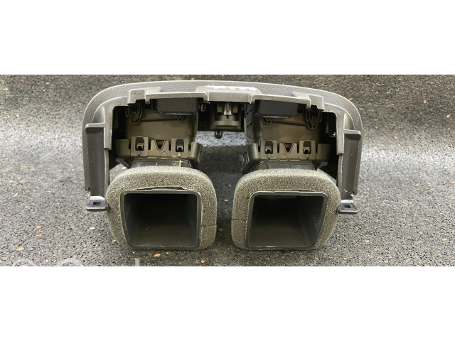 Задняя воздушная решётка