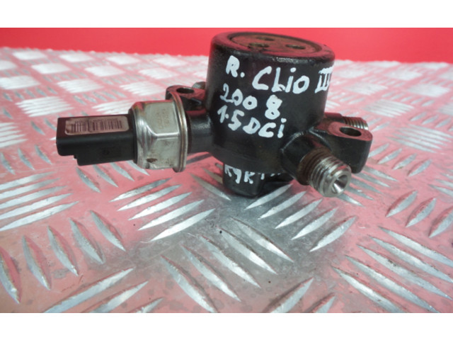 Топливная рампа 8200584034, 55PP03-02   Renault Clio III  