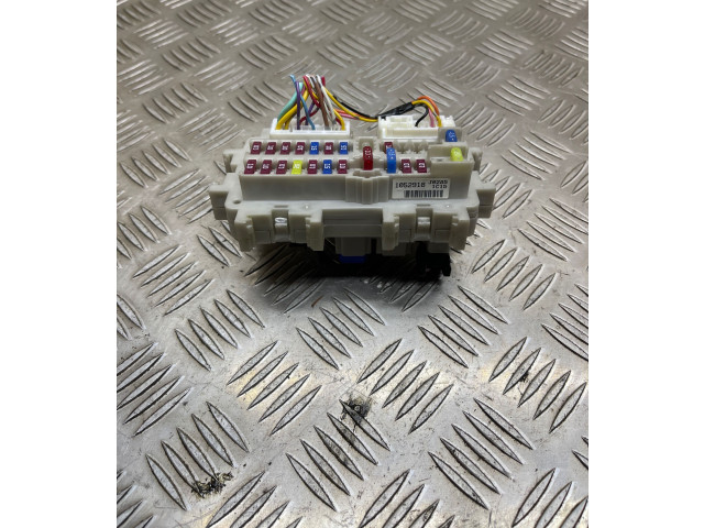 Pojistková skříňka 1052918, J0285 Nissan Navara D40 2013