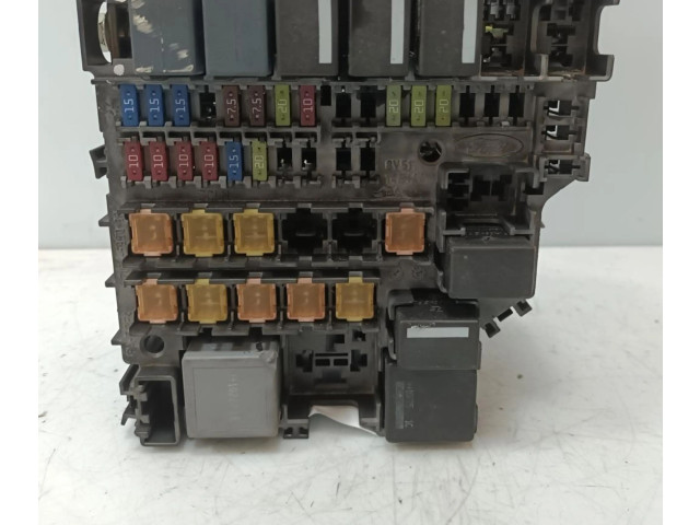 Блок предохранителей AV5T14K012PKD Ford Fiesta