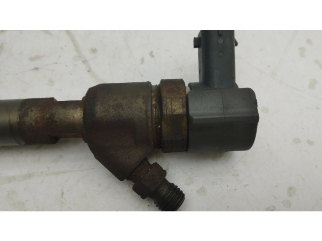 Vstřikovač 338002A900, 0445110 Hyundai i30 pro naftový motor 1.6