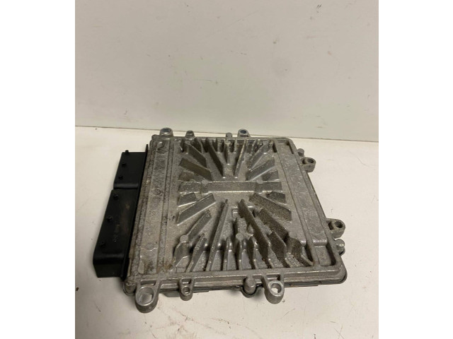 Řídící jednotka 31272462, 1039S18372 Volvo XC70 2008