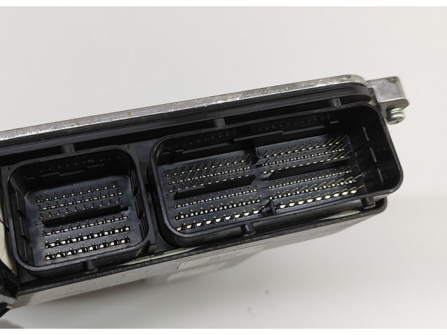 Блок управления двигателя 32313937   Volvo XC90