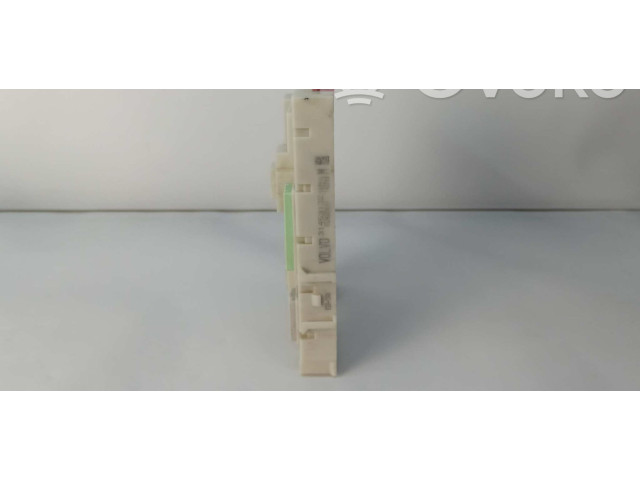 Pojistková skříňka Řídící jednotka BSM 31453132   Volvo V40 2016