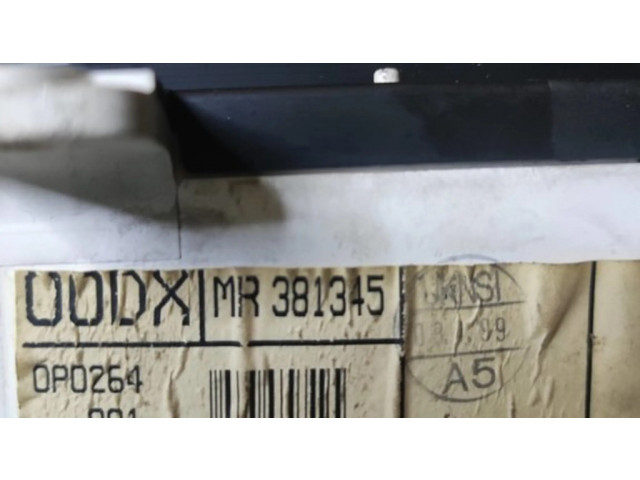 Панель приборов MR381345 Mitsubishi Carisma