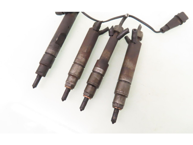 Комплект форсунок KBEL58P9, 028130201J    Volkswagen PASSAT B4  1Z 