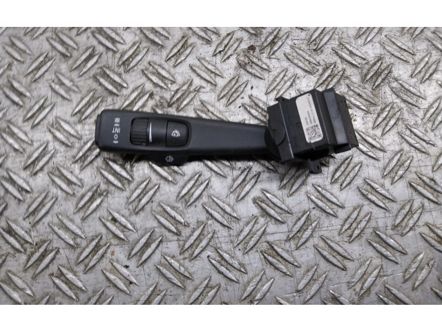 Ручка стеклоочистителей Volvo S60