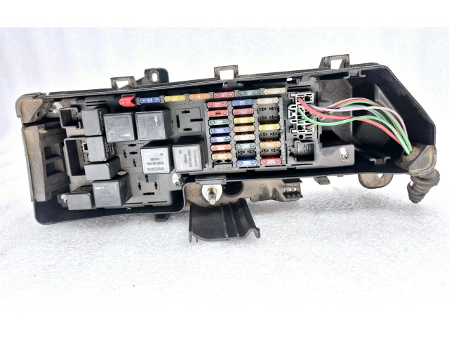 Блок предохранителей  9494210   Volvo V70    