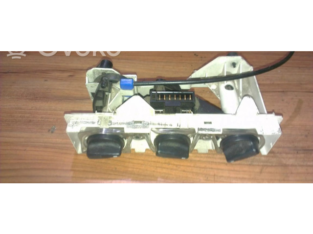 Блок управления климат-контролем    Skoda Favorit Forman (785)