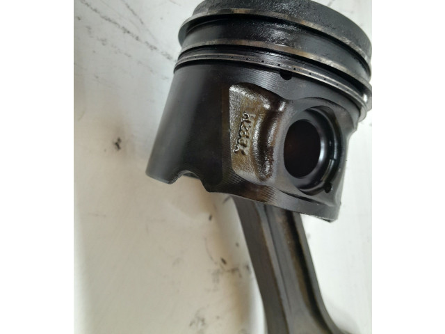 Поршень с шатуном H268X Citroen C5